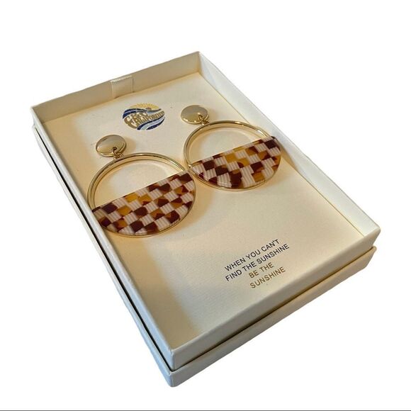 C&C California Shiny Gold Half Hoop Earrings. - Picture 4 of 6